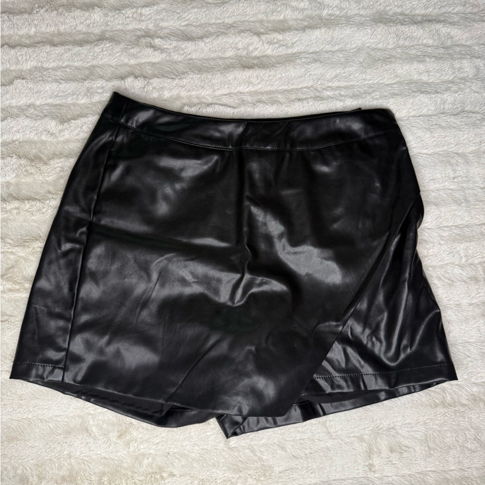 Dance & Marvel Sleek Black Skirt